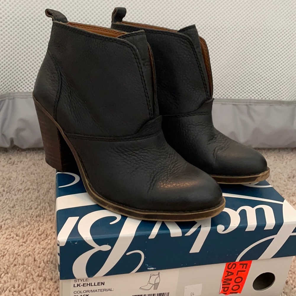 Lucky Brand Ehllen Bootie - black size 6